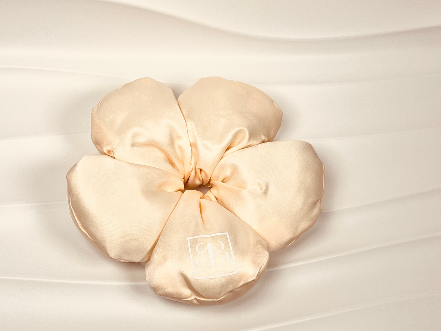 Creamy Satin Flower Decor Hair Scrunchie